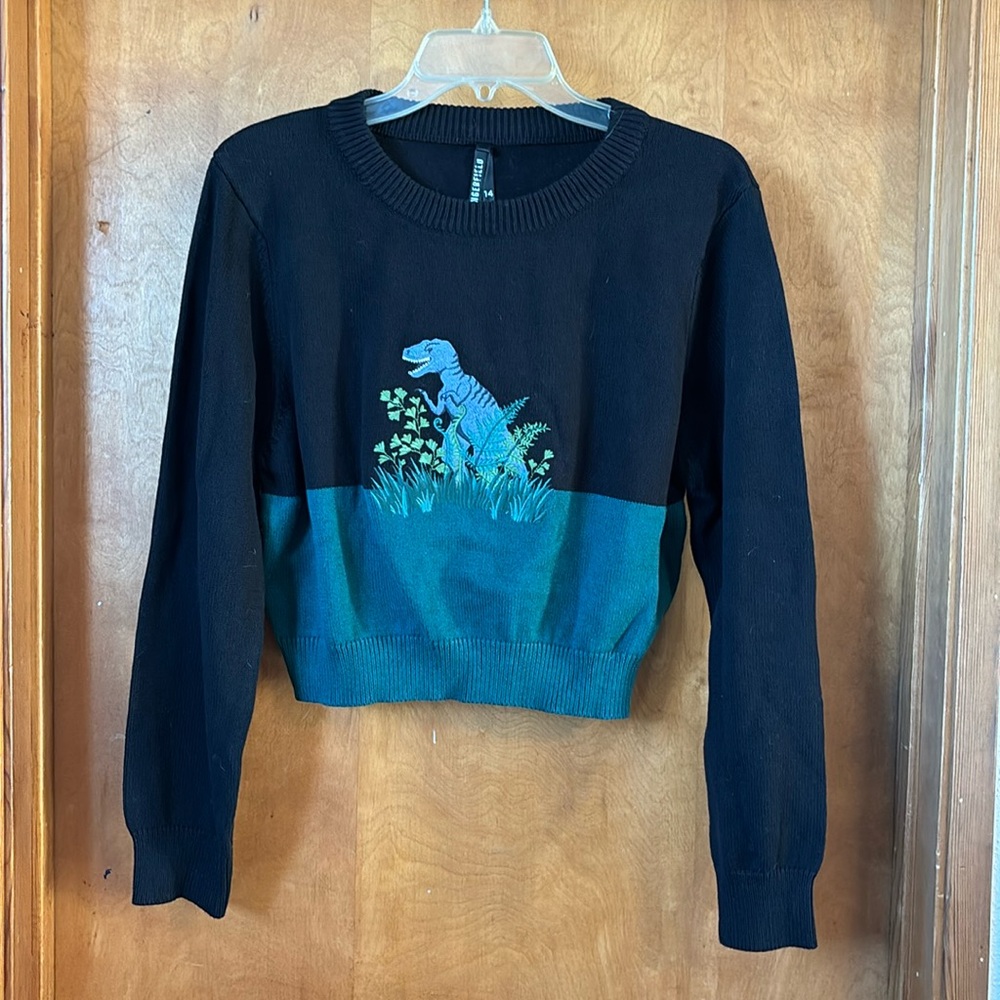 Dangerfield Black & Teal Cropped Crewneck Sweater with Dinosaur Motif